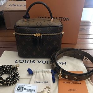 Louis Vuitton Vanity PM with Petite Métis strap